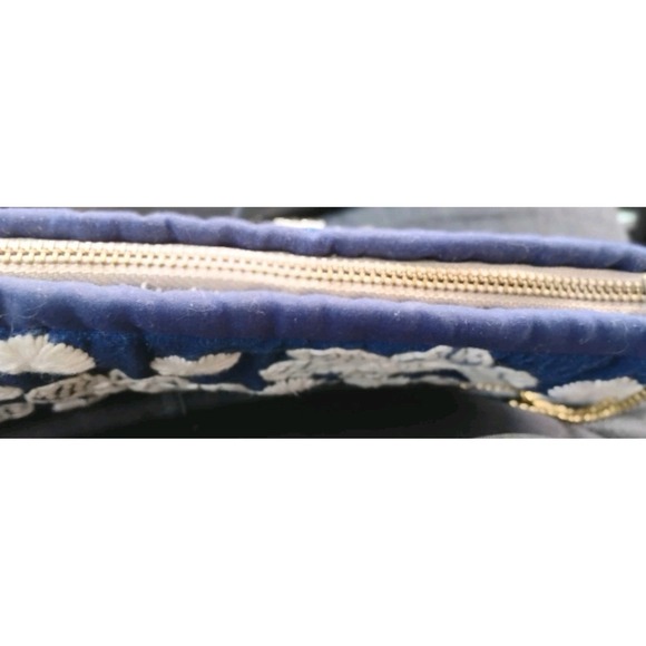 Embroidered Handbag Purse Navy White Flowers Metal‎ Chain Blue Cactus Makeup Bag - Picture 5 of 7